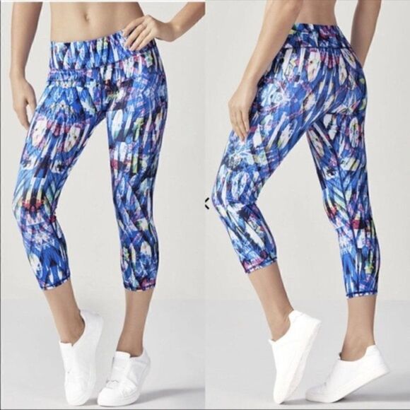 Fabletics Pants - Fabletics Salar Capri Reef Cropped Leggings Small‎